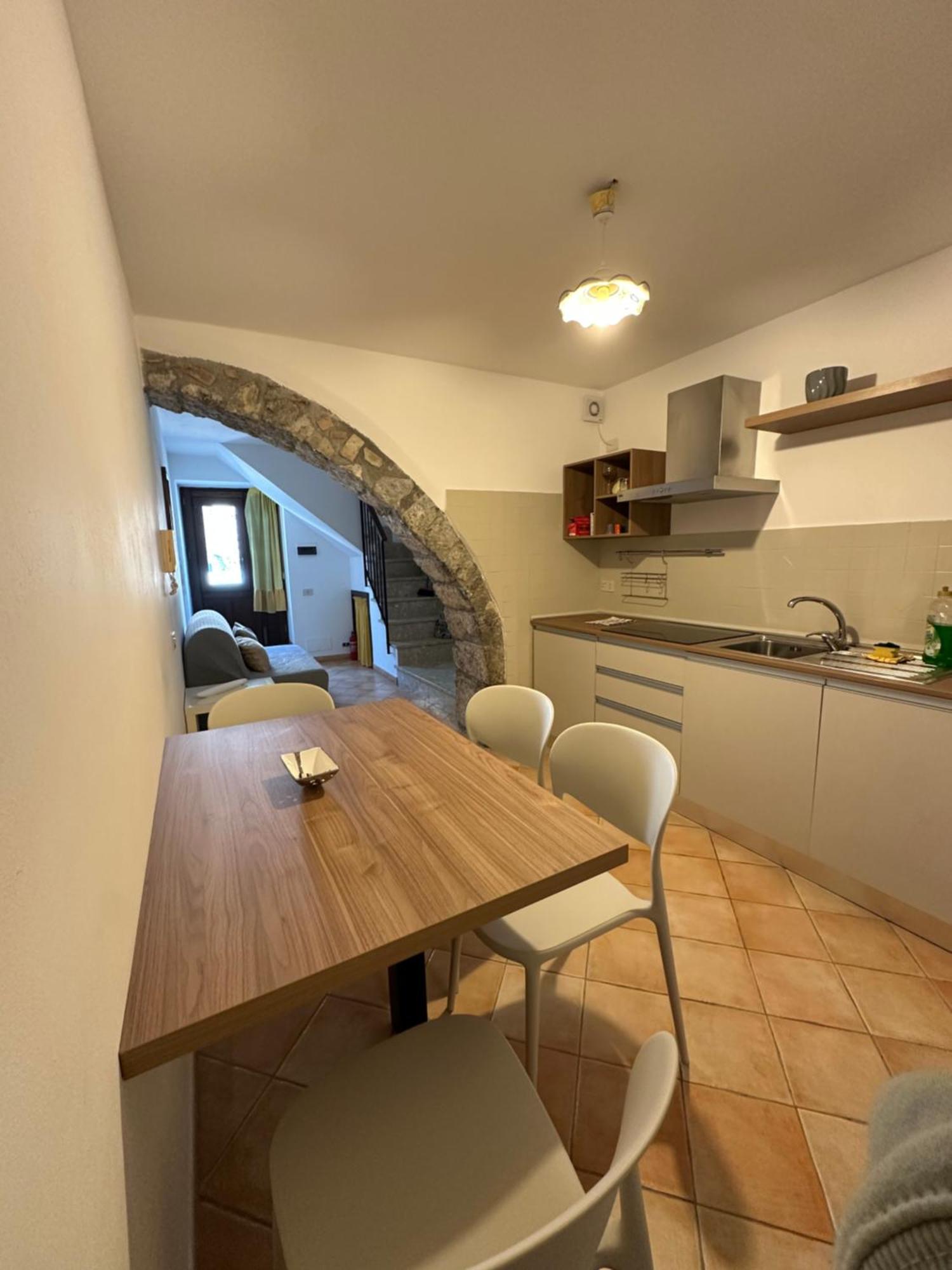 Domus Aurea Borgo House Apartment เชฟาลู ภายนอก รูปภาพ